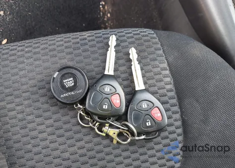 2010 Toyota Rav4 Sport z USA, uszkodzony, nr VIN 2T3RF4DV0AW046444